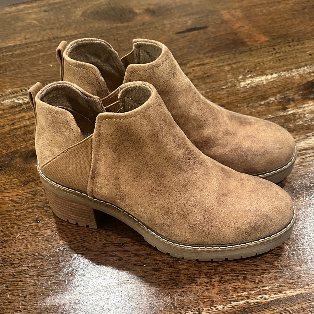 Women's Tan Suede Ankle Boots - Chelsea Style